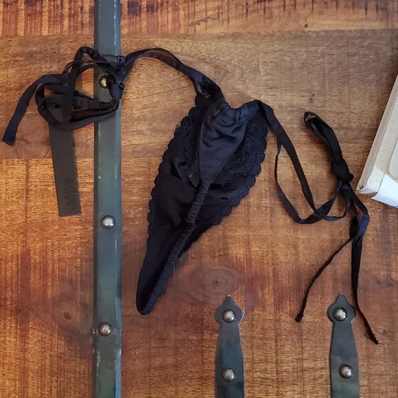 🖤 Triangle Tie G-String Panty 🖤 - Picture 4 of 11